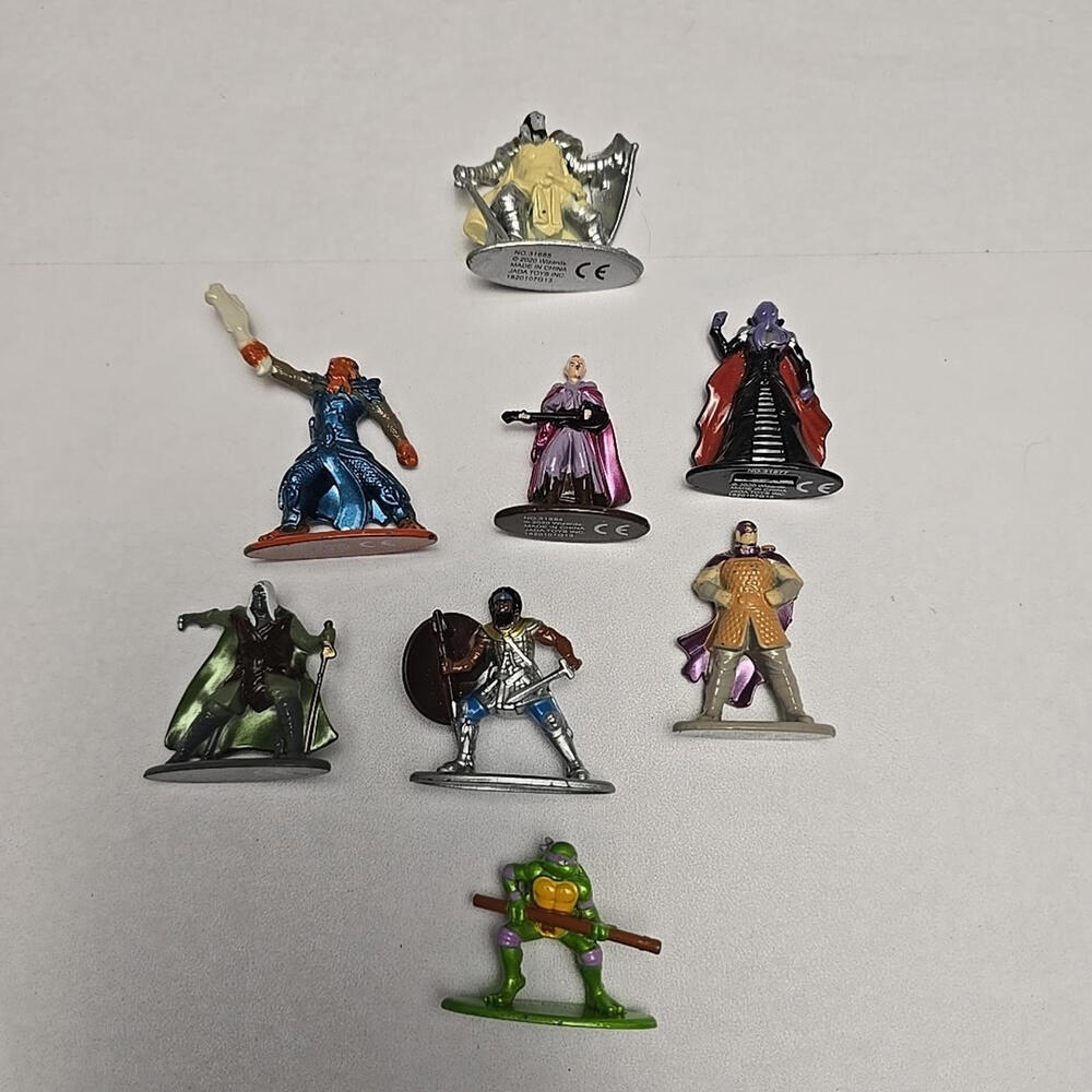 JADA TOYS Dungeons and Dragons Nano METALFIGS Figurines/Wizards Lot Of 7
